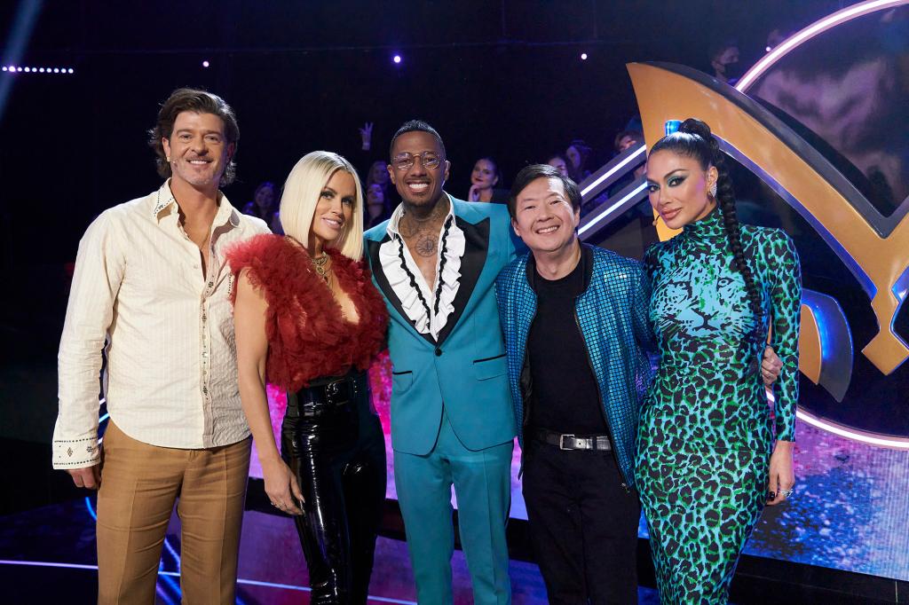 Robin Thicke, Jenny McCarthy, Nick Cannon, Ken Jeong and Nicole Scherzinger on "The Masked Singer."