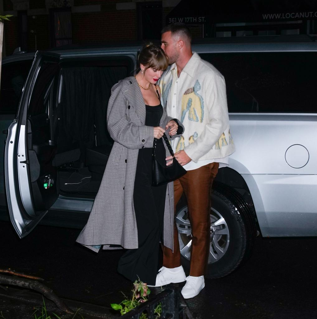 A photo of Travis Kelce and Taylor Swift in New York City